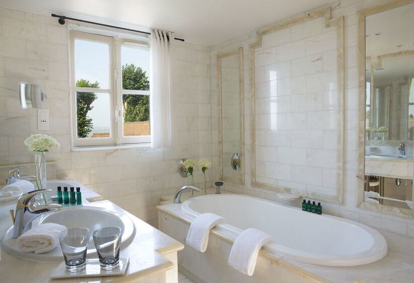 Полулюкс, La Ferme Saint Simeon Spa  Relais & Chateaux