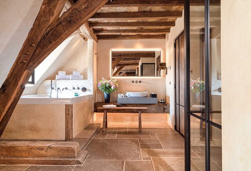Люкс Вид на Море, La Ferme Saint Simeon Spa  Relais & Chateaux