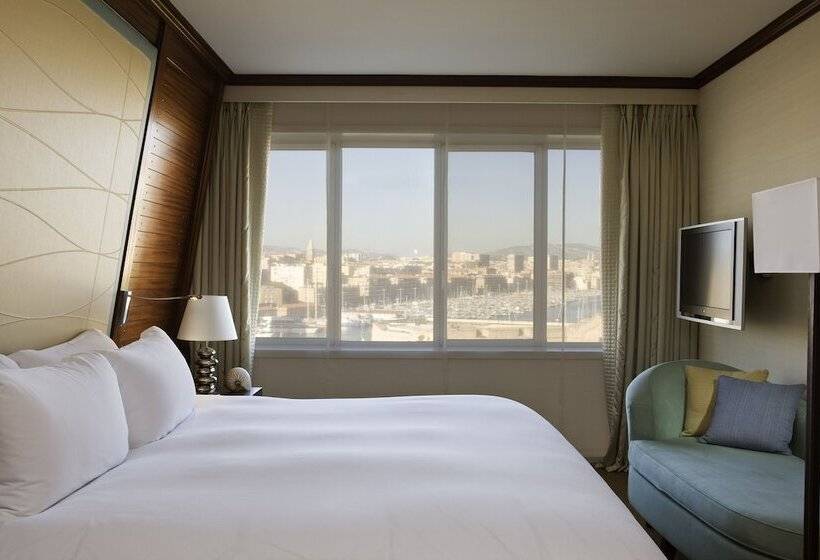 Люкс с Видом, Sofitel Marseille Vieux Port