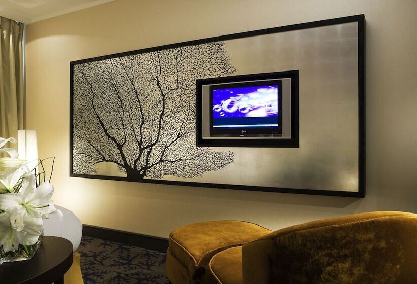 Номер Superior с Видом, Sofitel Marseille Vieux Port