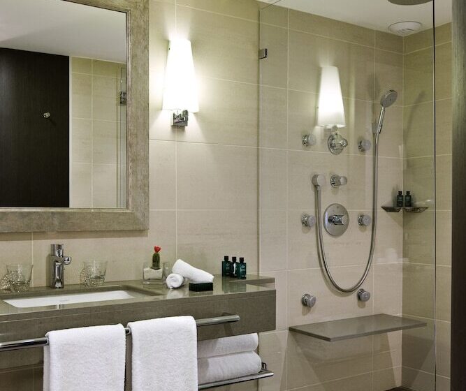 Номер Superior со СПА доступом, Sofitel Marseille Vieux Port