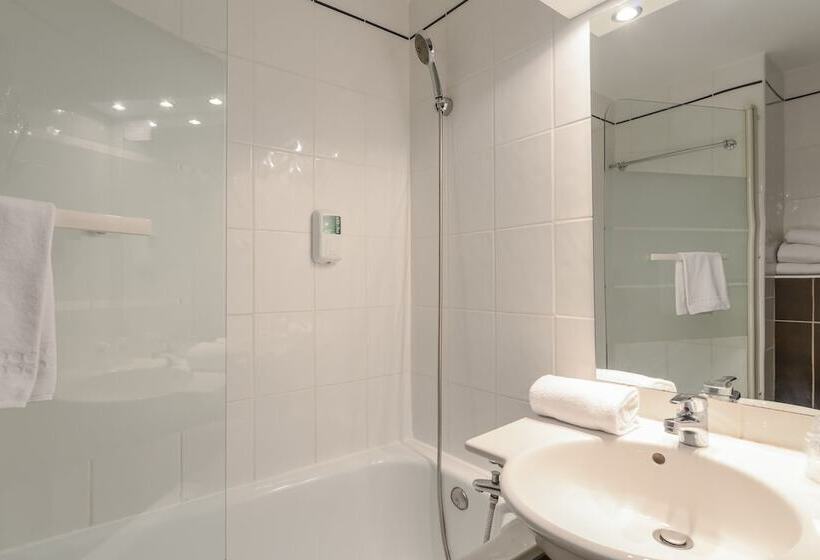 Семейный Номер, Hôtel Le Relais Des Brasseurs   Aubagne