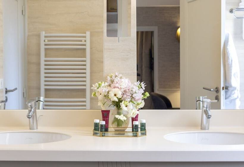 سوییت لوکس, Residence Foch