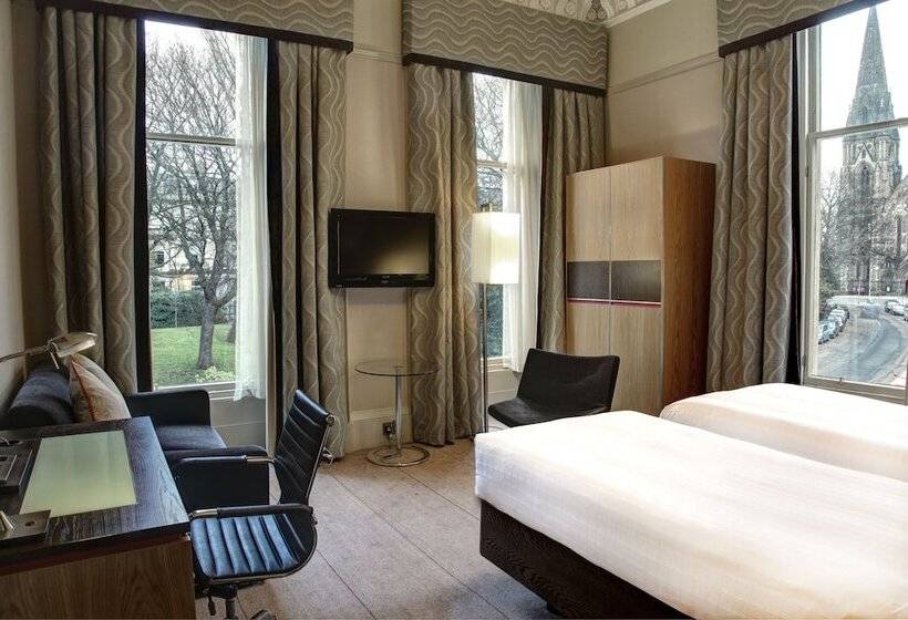 Номер Стандарт, Edinburgh Grosvenor
