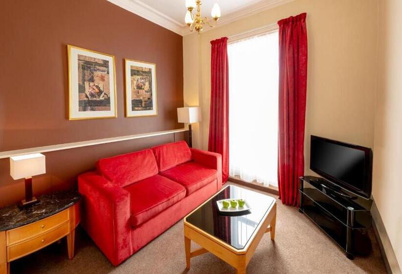 سوییت جونیور, Millennium Hotel Glasgow