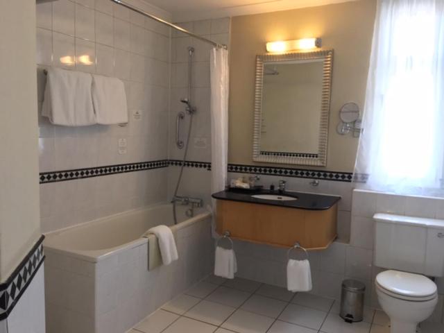 استودیوی استاندارد, Millennium Hotel Glasgow
