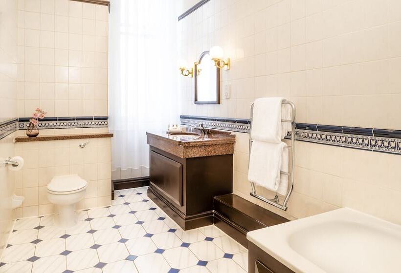 استودیوی استاندارد, Millennium Hotel Glasgow