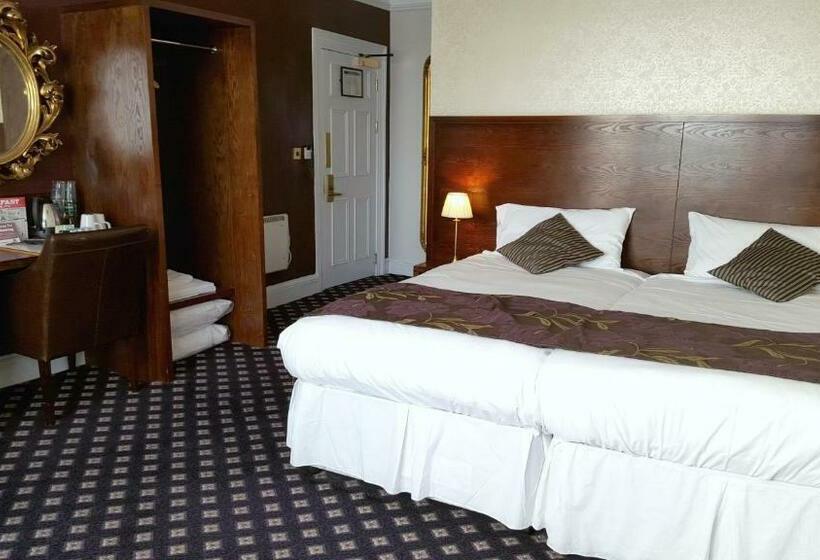 اتاق استاندارد با تخت بزرگ, The Foley Arms Hotel Wetherspoon