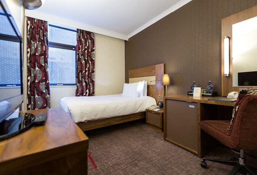 Номер Стандарт Индивидуальный, Hilton London Olympia