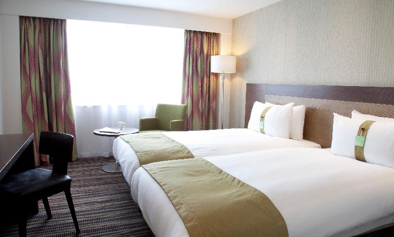 Номер Стандарт, Holiday Inn London  Wembley