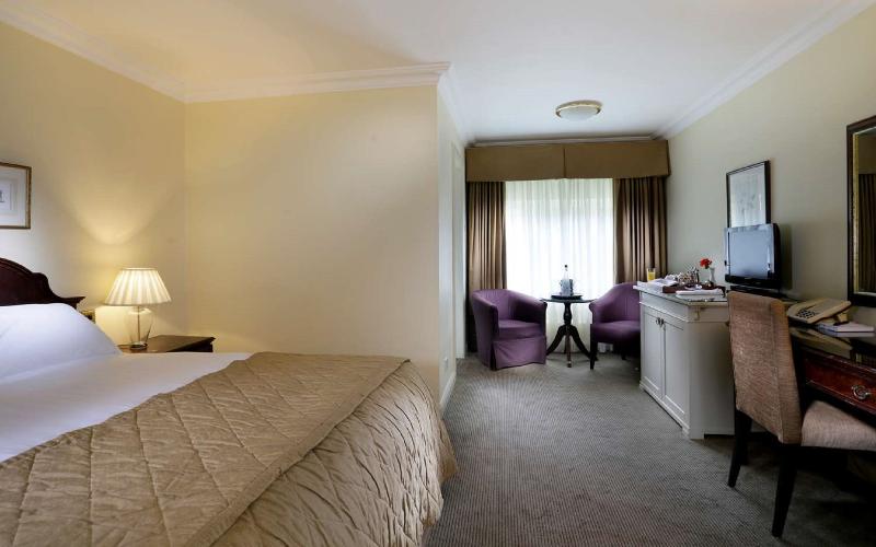 Стандартный Номер Кровать Кинг, Macdonald Alveston Manor Hotel & Spa