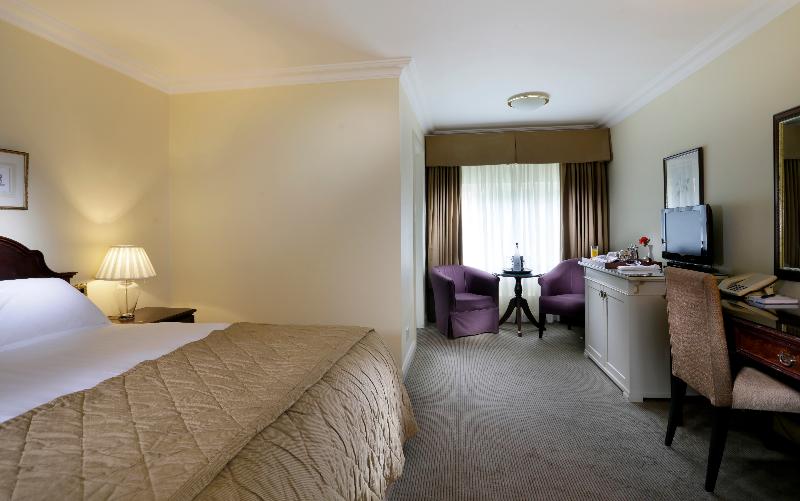 Номер Стандарт, Macdonald Alveston Manor Hotel & Spa