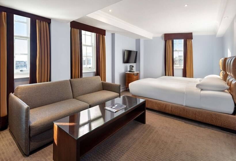 Номер Премиум, Radisson Blu Hotel, London Bond Street