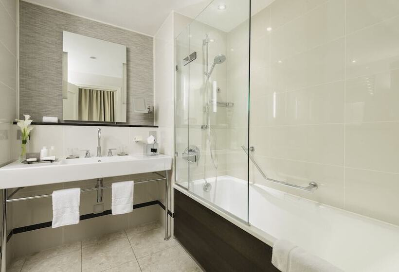 Номер Executive, St. James  Court, A Taj Hotel, London