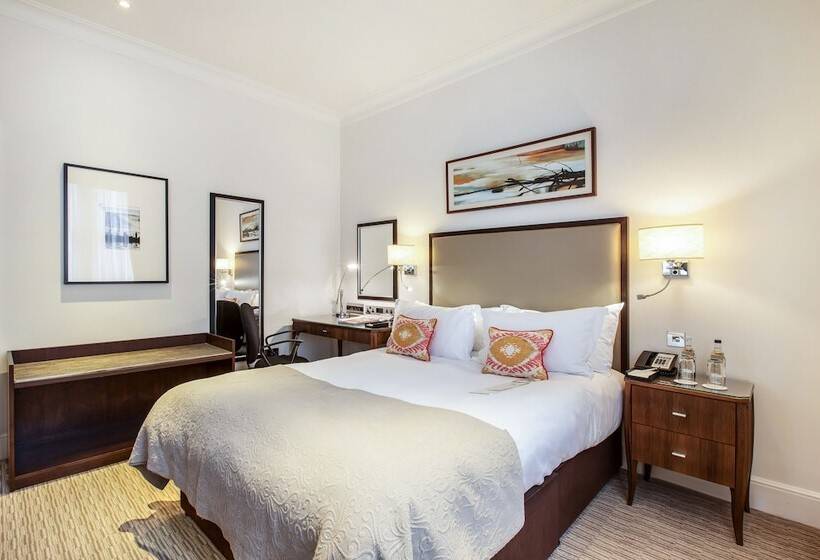 Номер Executive, St. James  Court, A Taj Hotel, London