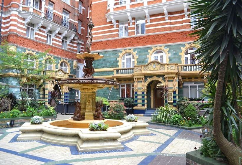 Номер Премиум, St. James  Court, A Taj Hotel, London