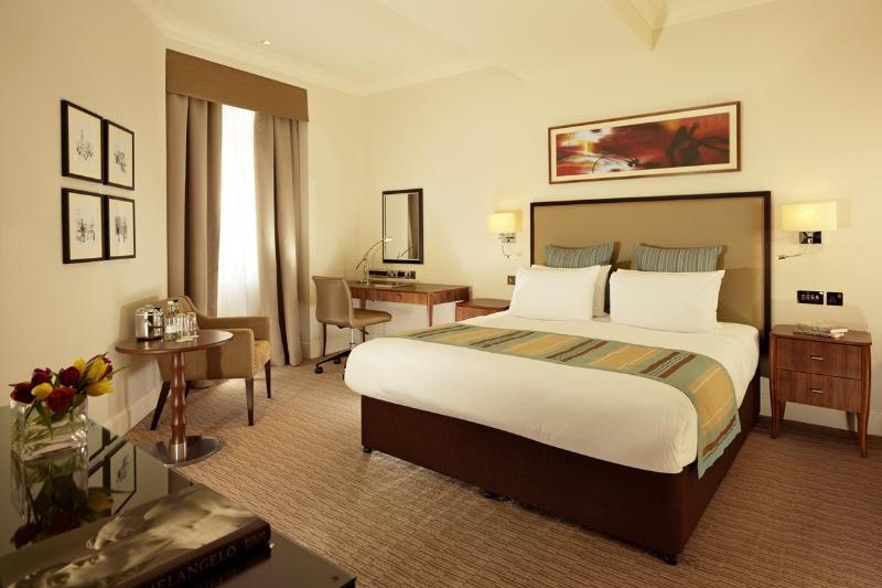 Номер Executive, St. James  Court, A Taj Hotel, London