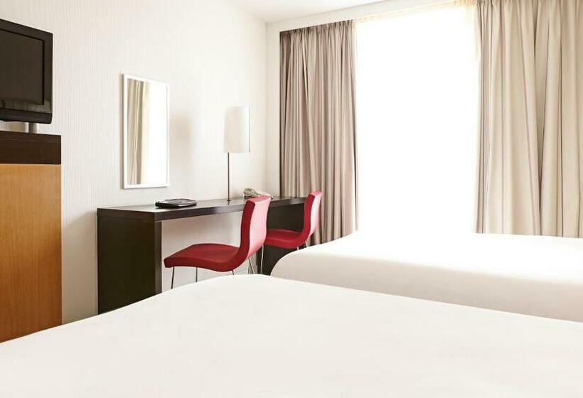 Номер Superior, Novotel London West