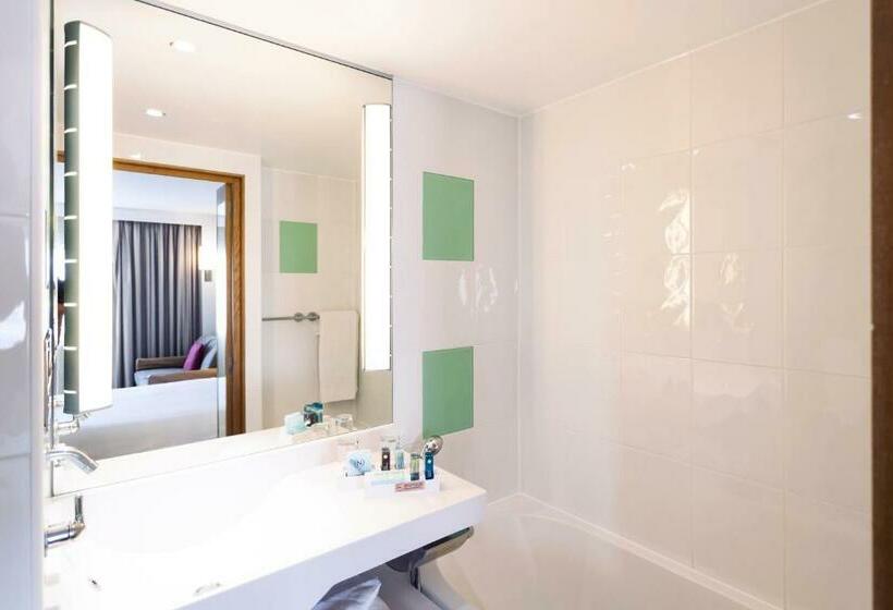 Номер Executive, Novotel London West