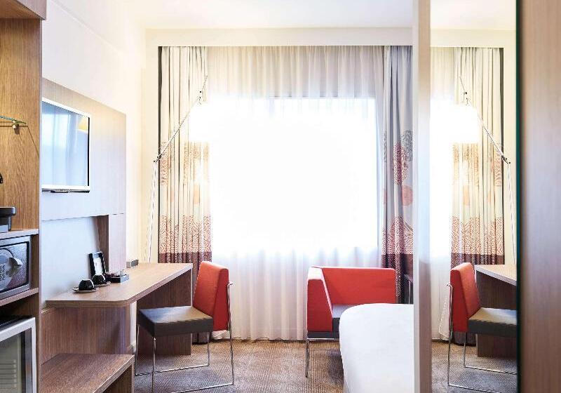 Номер Премиум, Novotel London West
