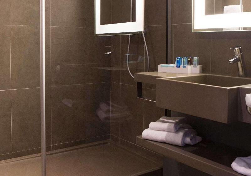 Номер Премиум, Novotel London West
