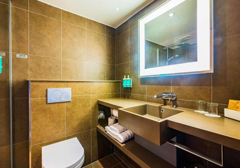 Номер Премиум, Novotel London West