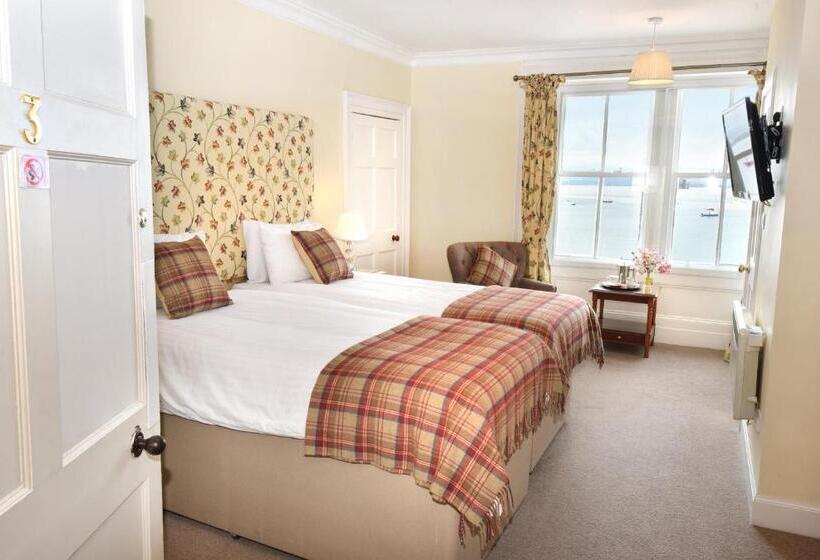 اتاق سوپریور با چشم‌انداز دریا, The Royal Hotel Cromarty