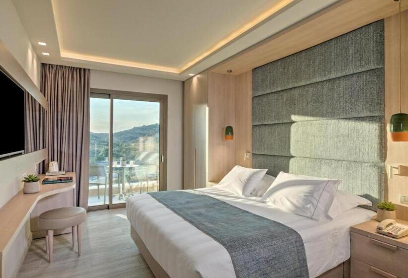 Номер Стандарт Трехместный, Amada Colossos Resort