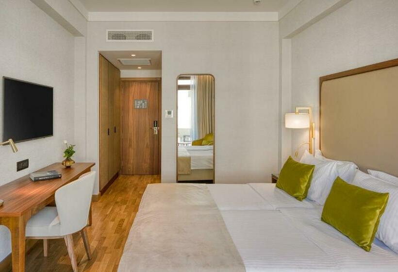 家庭间, Electra Palace Thessaloniki