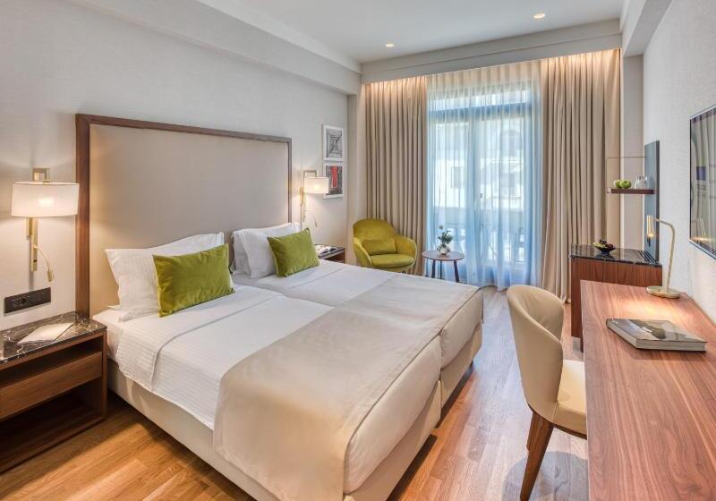 高级三人间, Electra Palace Thessaloniki