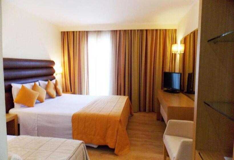 Номер Стандарт Трехместный, Galaxy Beach Resort Bw Premier Collection
