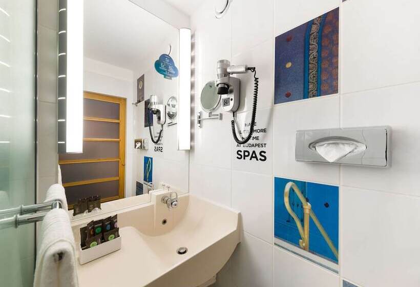 Номер Superior, Novotel Budapest City