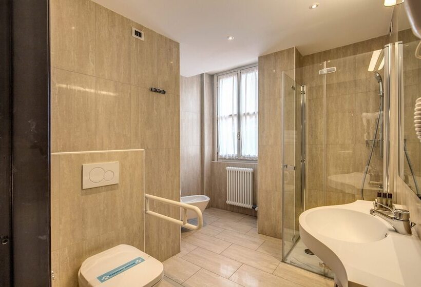 اتاق خانوادگی, Albergo Firenze