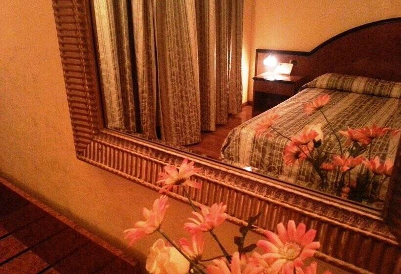 Четырехместный Номер Стандарт, Grand Hotel Dei Cesari