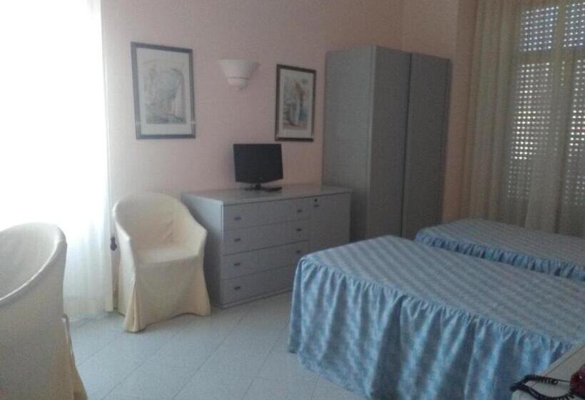 Семейный Номер, Grand Hotel Fagiano Palace
