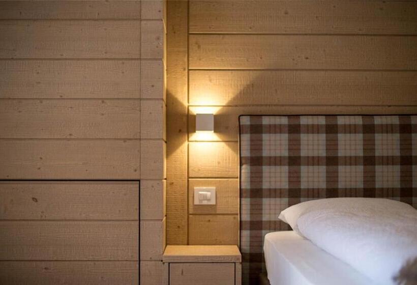 جناح جونيور مطل على الجبل, La Baita