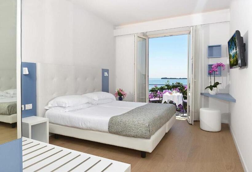 Номер Классический Вид на Озеро, Monte Baldo E Villa Acquarone