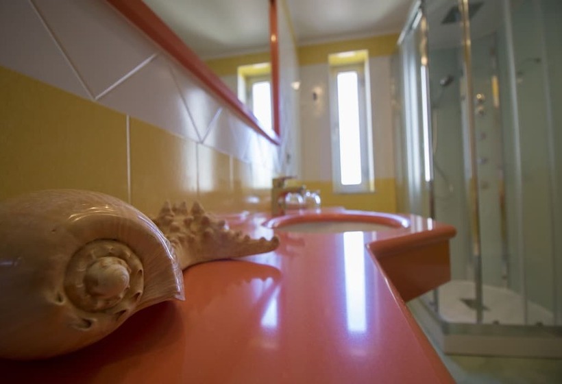 Quarto Estandar, Terme Alexander