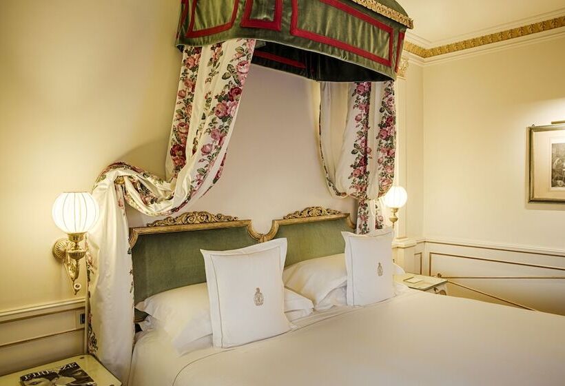 اتاق کلاسیک, Villa Cora