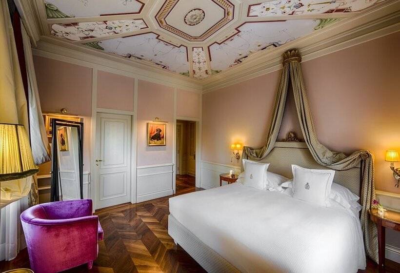 اتاق کلاسیک, Villa Cora