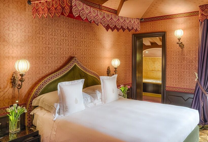 اتاق لوکس, Villa Cora
