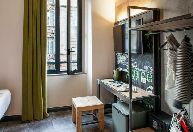 اتاق استاندارد یک تخته با بالکن, Spice Hotel Milano