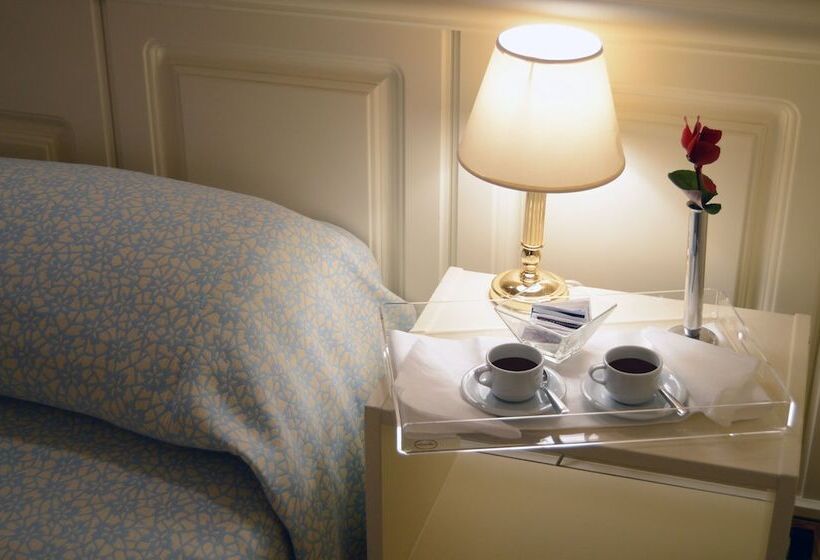 スタンダードルーム, Ambasciatori Palace