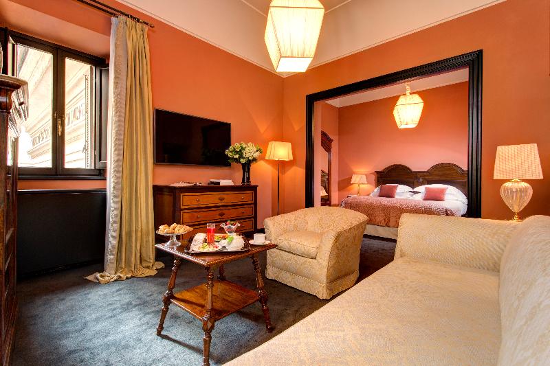 Camera Familiare Comunicante, D’inghilterra Roma – Starhotels Collezione