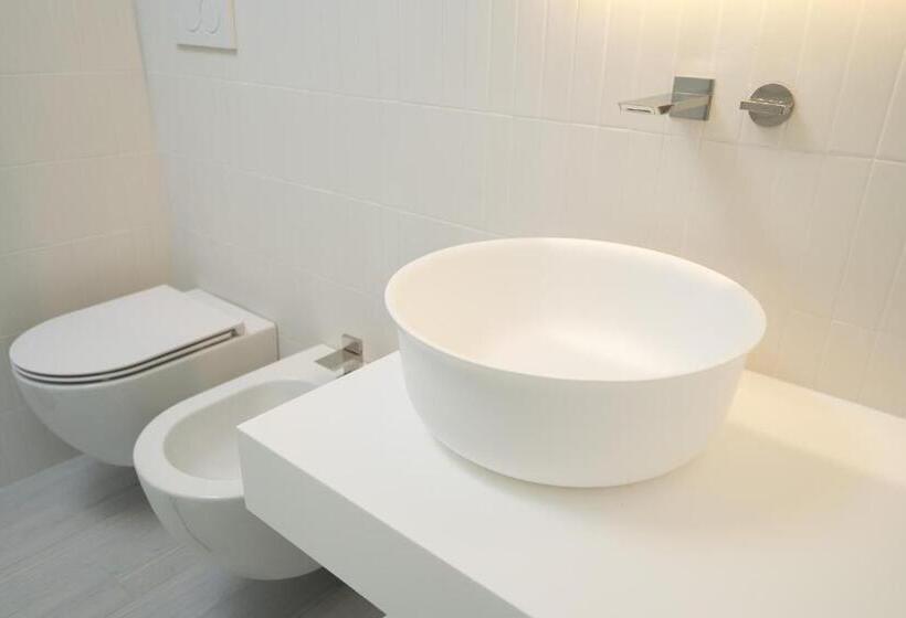 스탠다드 룸 킹사이즈 침대, Grotta Palazzese Beach