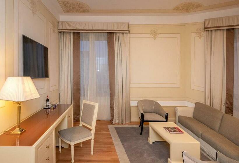 סוויטה, Radisson Blu Ghr , Rome