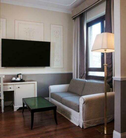סוויטת ג'וניור, Radisson Blu Ghr , Rome
