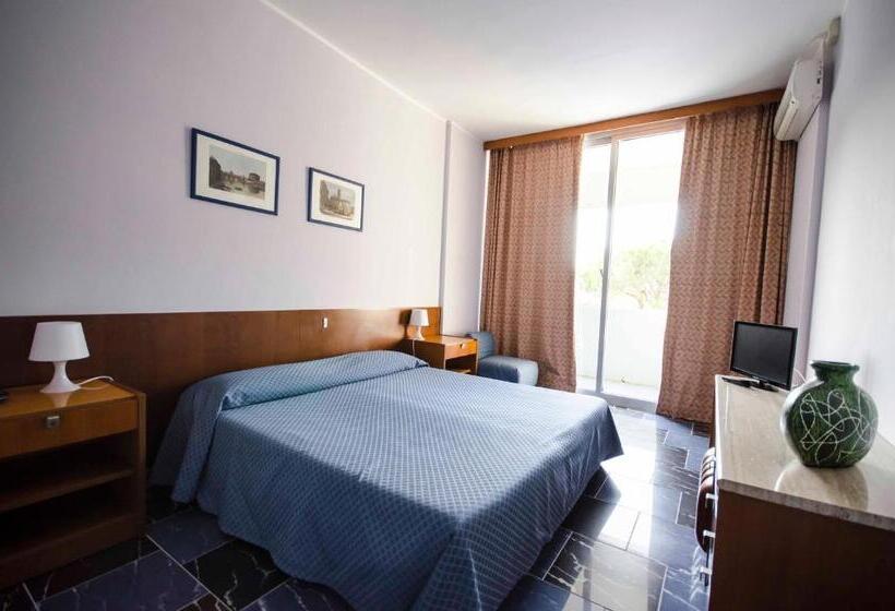 Номер Economy, Grand Hotel Helios