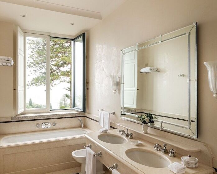 Люкс Deluxe Вид на Море, Grand Hotel Timeo, A Belmond Hotel, Taormina