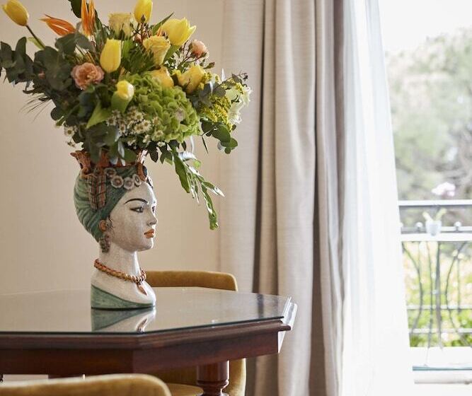 Люкс Deluxe Вид на Море, Grand Hotel Timeo, A Belmond Hotel, Taormina